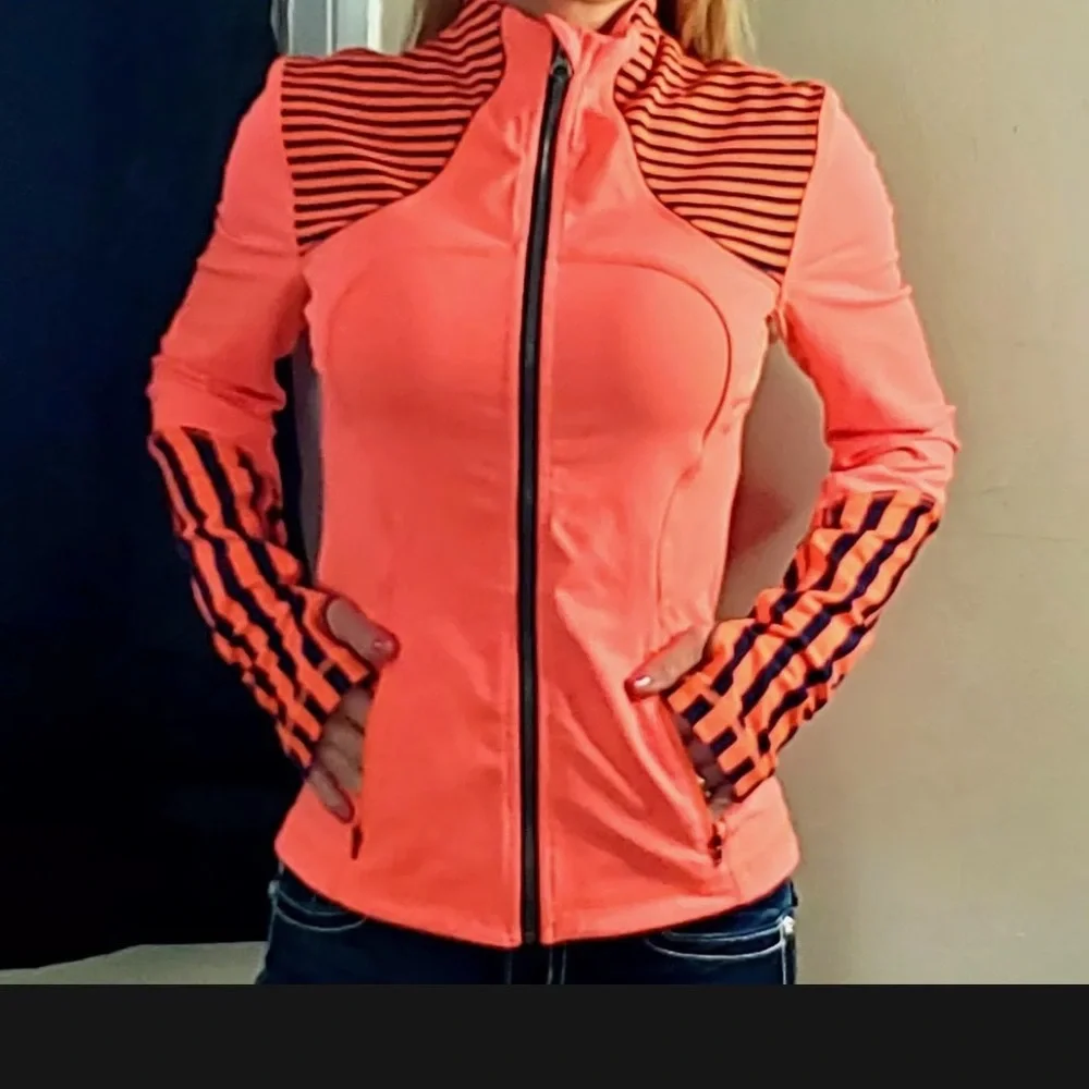 🍋LULULEMON FORME JACKET-LIGHT FLARE/CLASSIC STRIPE INKWELL-4🍋 - Picture 1 of 15